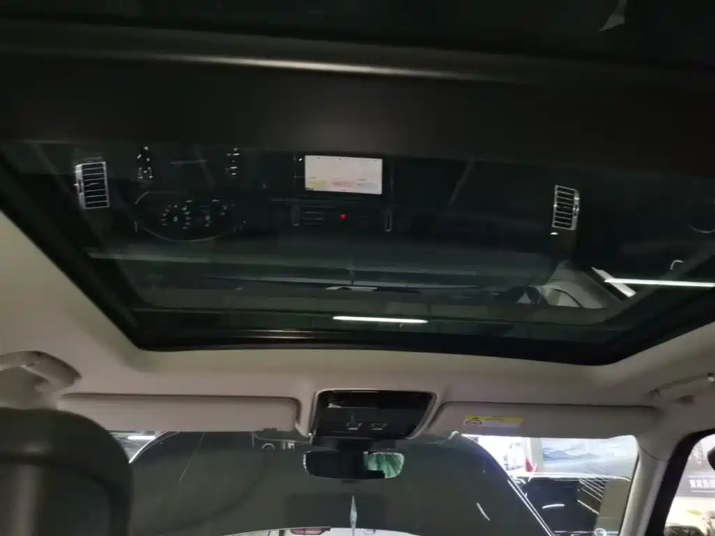 Land Rover Range Rover 2019 3.0 SC V6 Heritage Extended Edition фото 18
