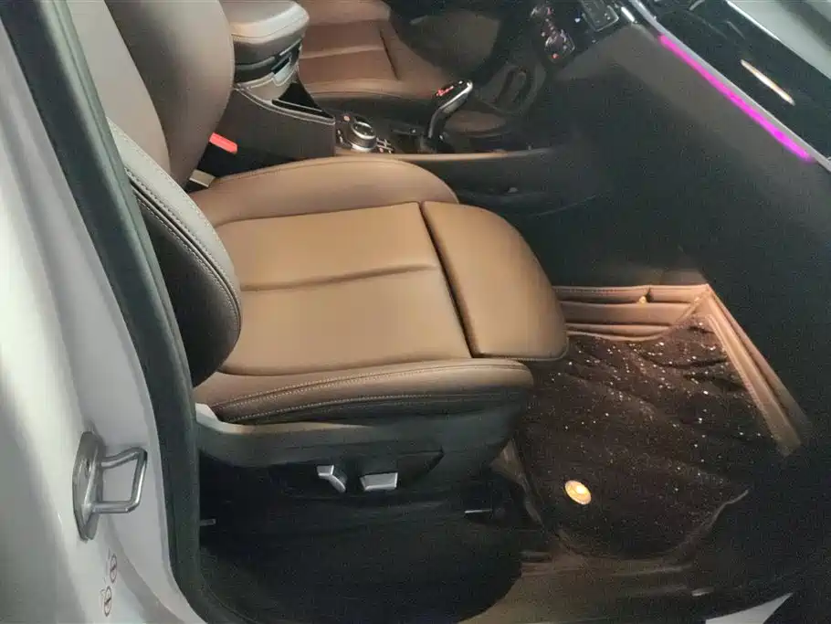 BMW X1 2022 sDrive25Li Leading фото 8