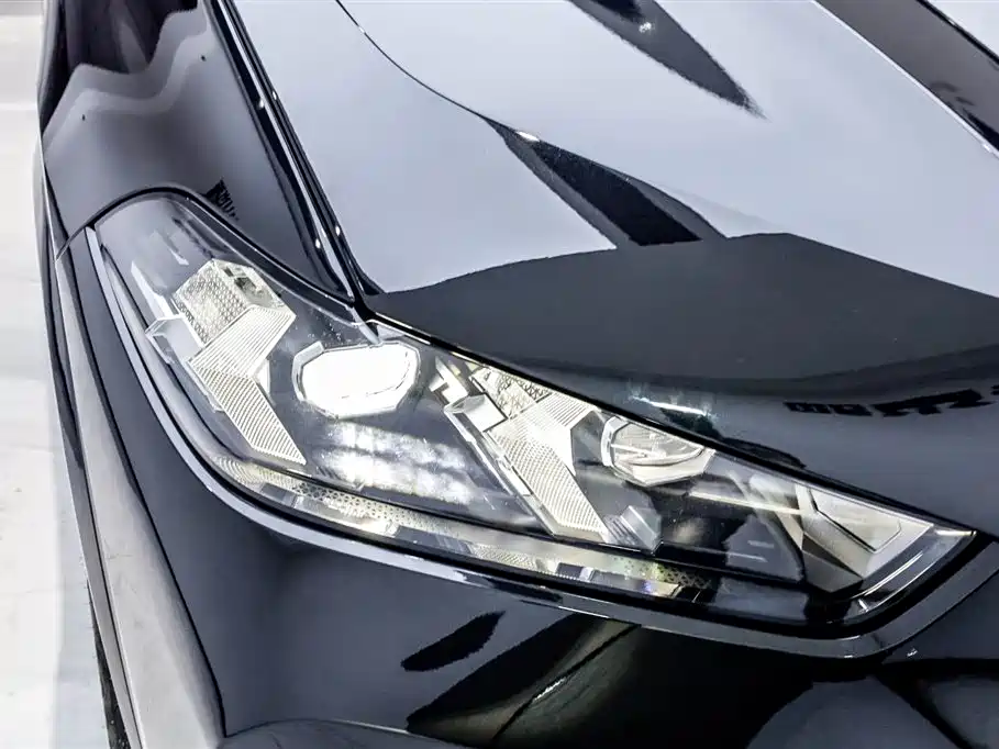BMW X5 2023 xDrive 30Li Premium M Sport Package фото 32