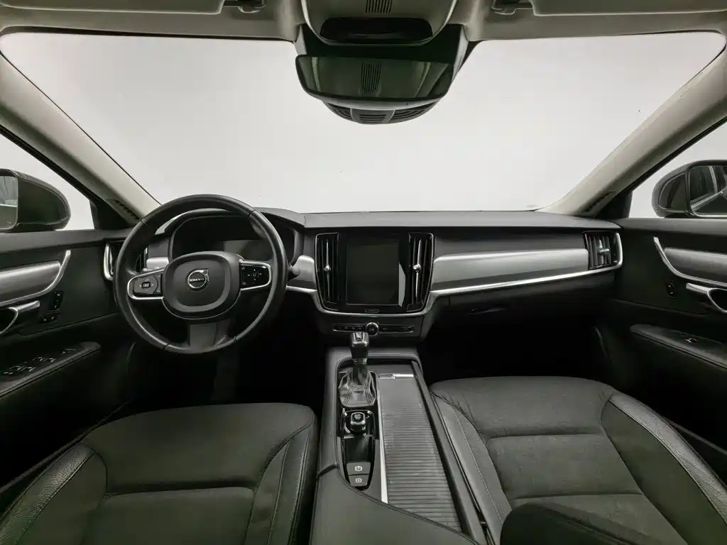 Фото 5 - Volvo S90
