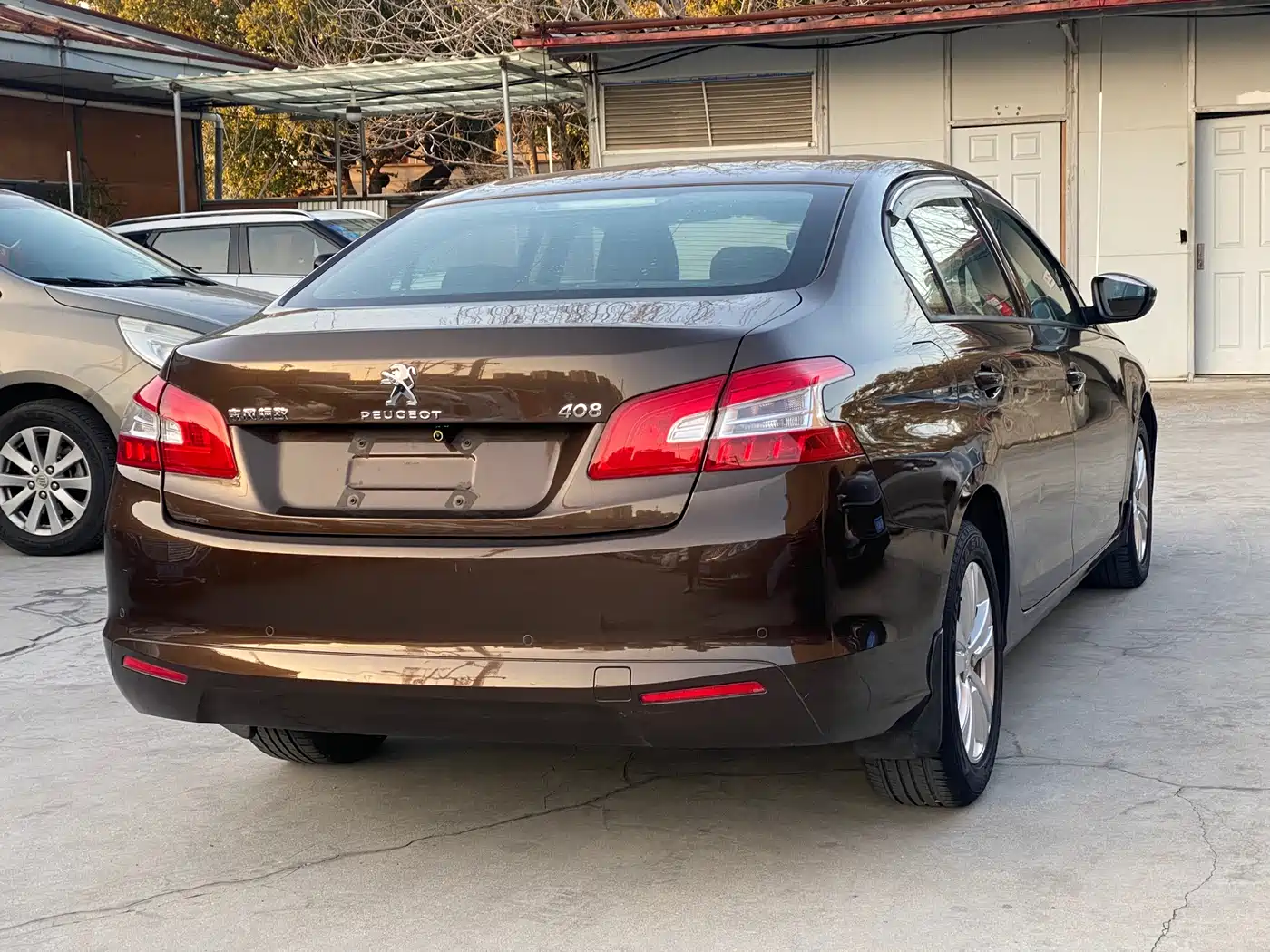 Peugeot 408 2014 1.8L Manual Leading Edition фото 12