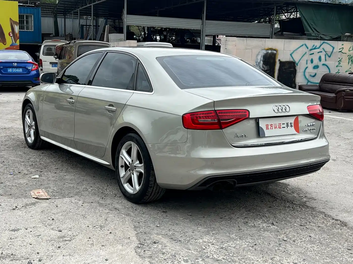 Фото 4 - Audi A4L