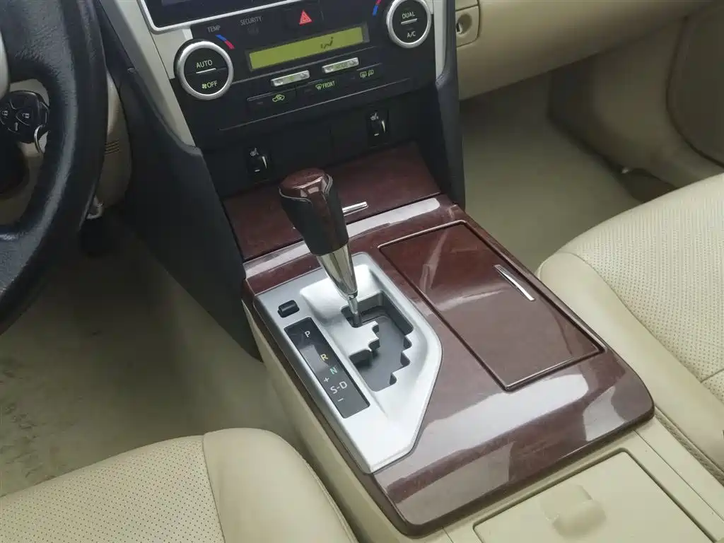 Toyota Camry 2013 2.0G Comfort фото 13