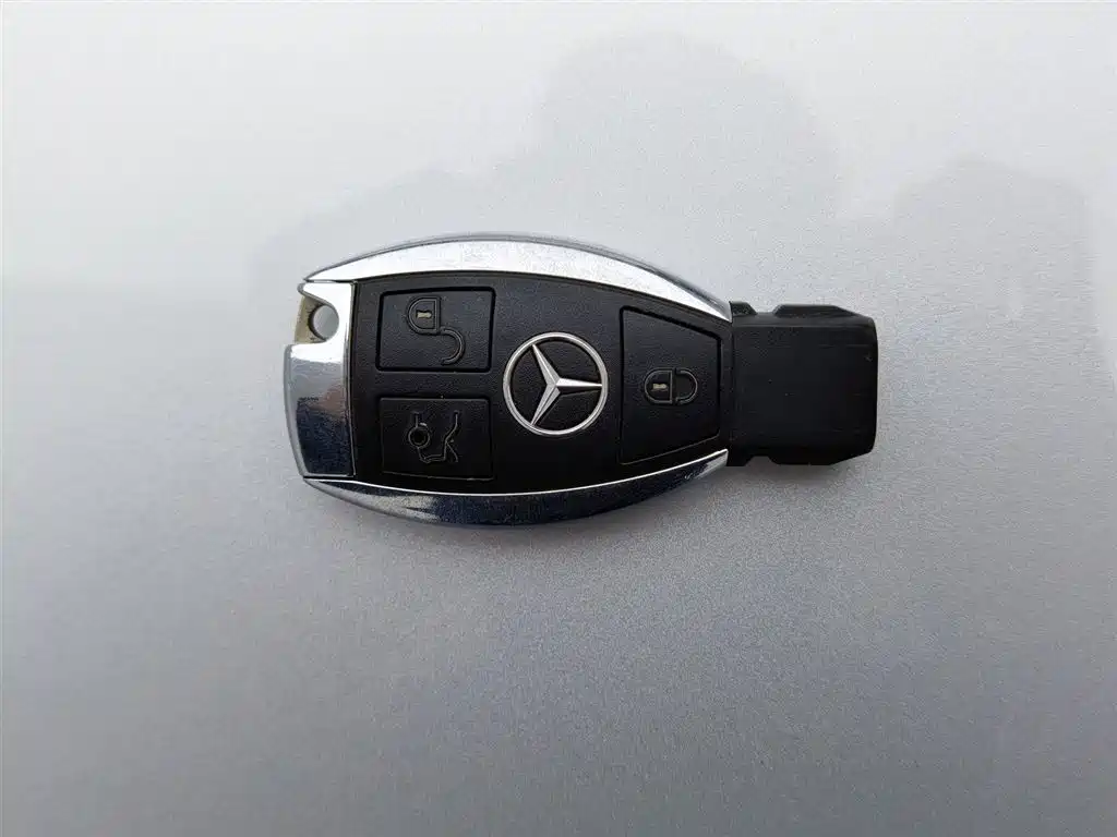Mercedes-Benz C-Class 2011 C 180K Classic фото 19