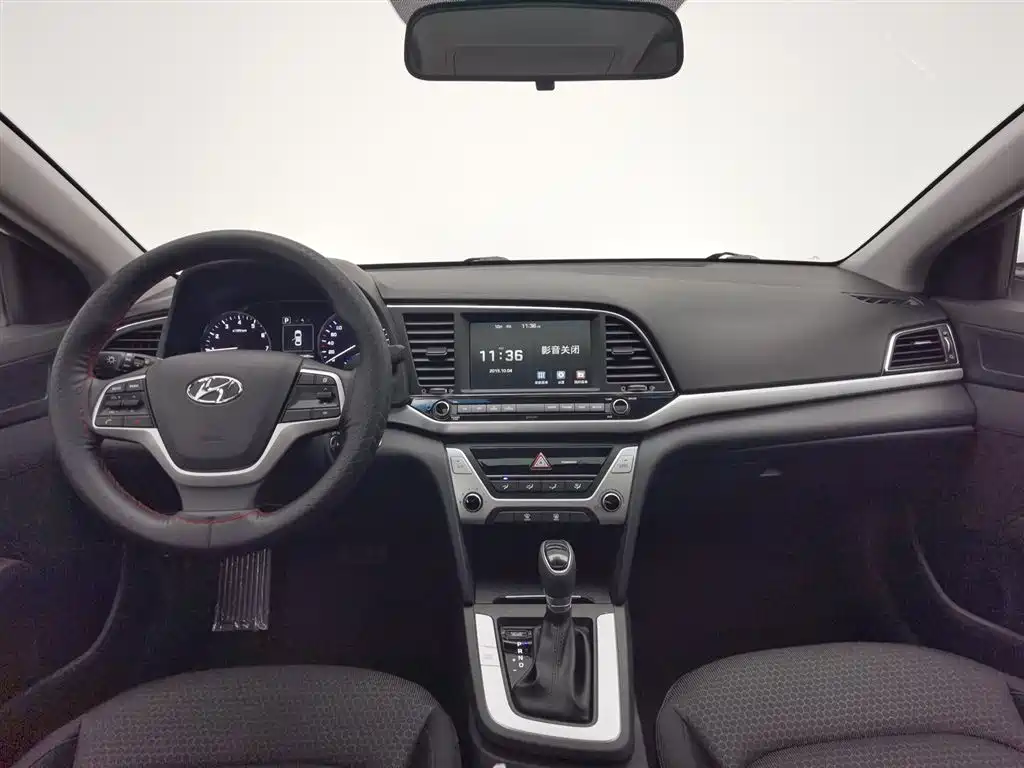 Hyundai Elantra 2016 Model 1.6L Automatic Smart Elite фото 5