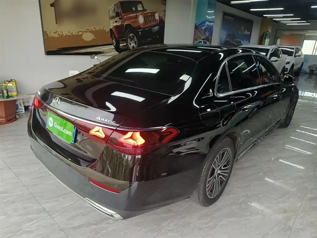 Mercedes-Benz E-Class 2024 Model E 260 L фото 7