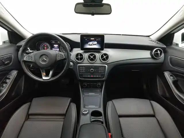 Mercedes-Benz GLA 2016 GLA 200 Dynamic — фото 5