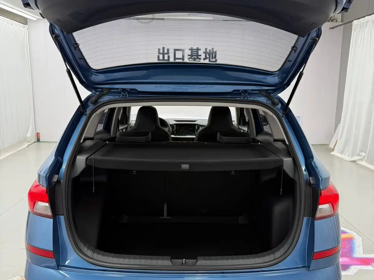 Škoda Kamiq 2022 1.5L Automatic Comfort Edition фото 16