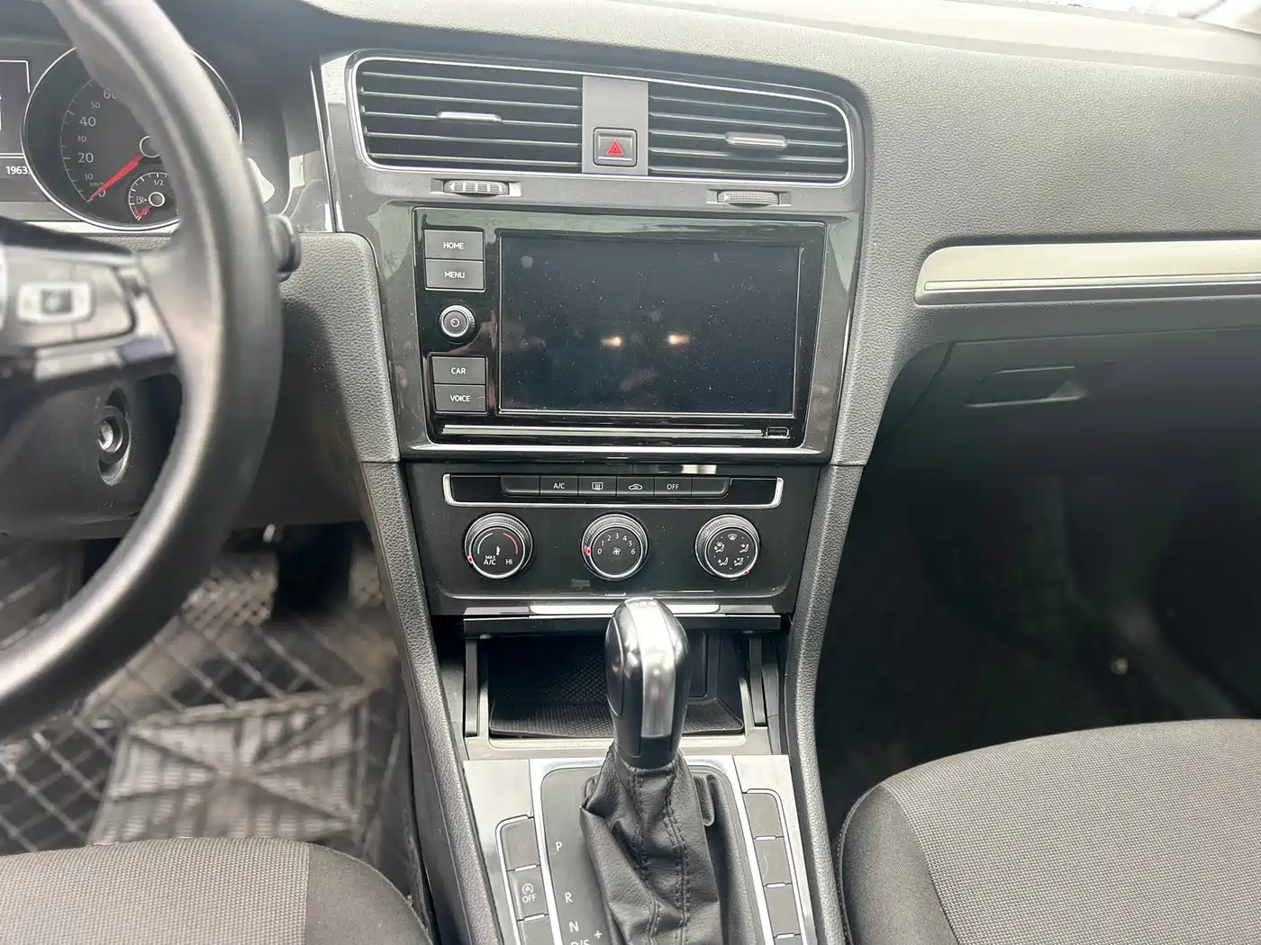 Volkswagen Golf 2019 200TSI DSG Comfort (China V) фото 23