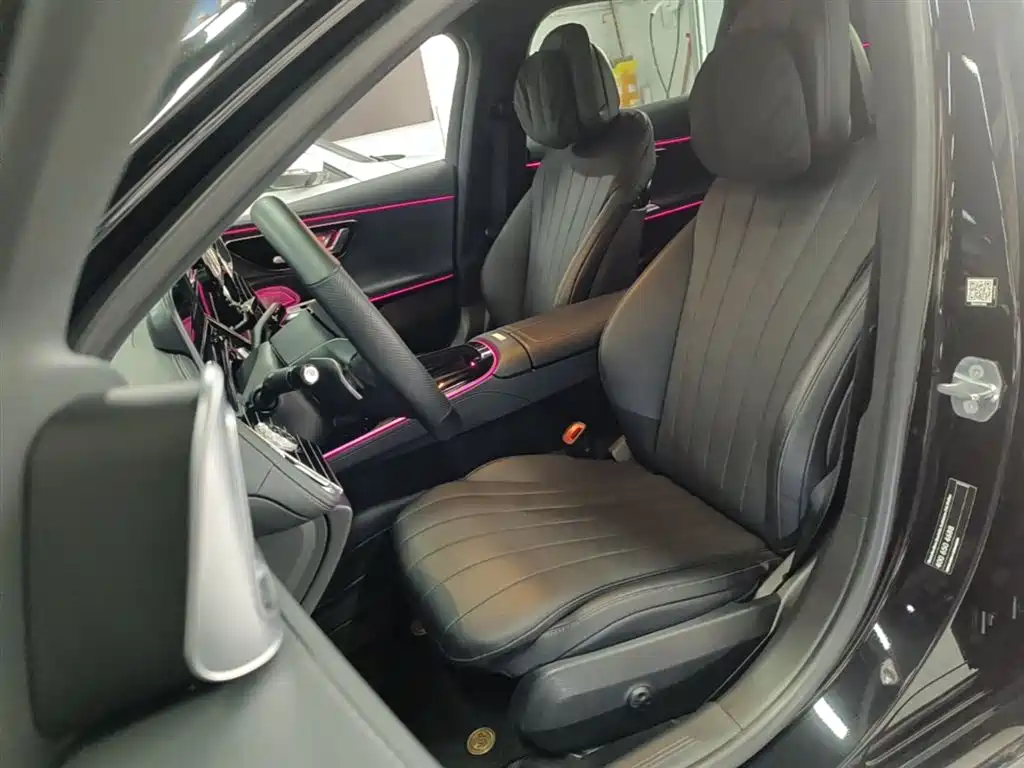 Mercedes-Benz E-Class 2024 Model E 260 L фото 15