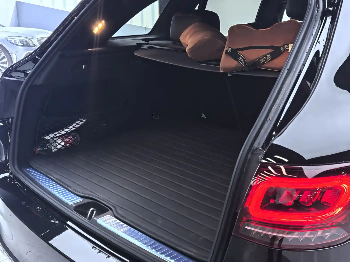 Mercedes-Benz GLC 2022 Model GLC 260 L 4MATIC Dynamic Edition фото 7