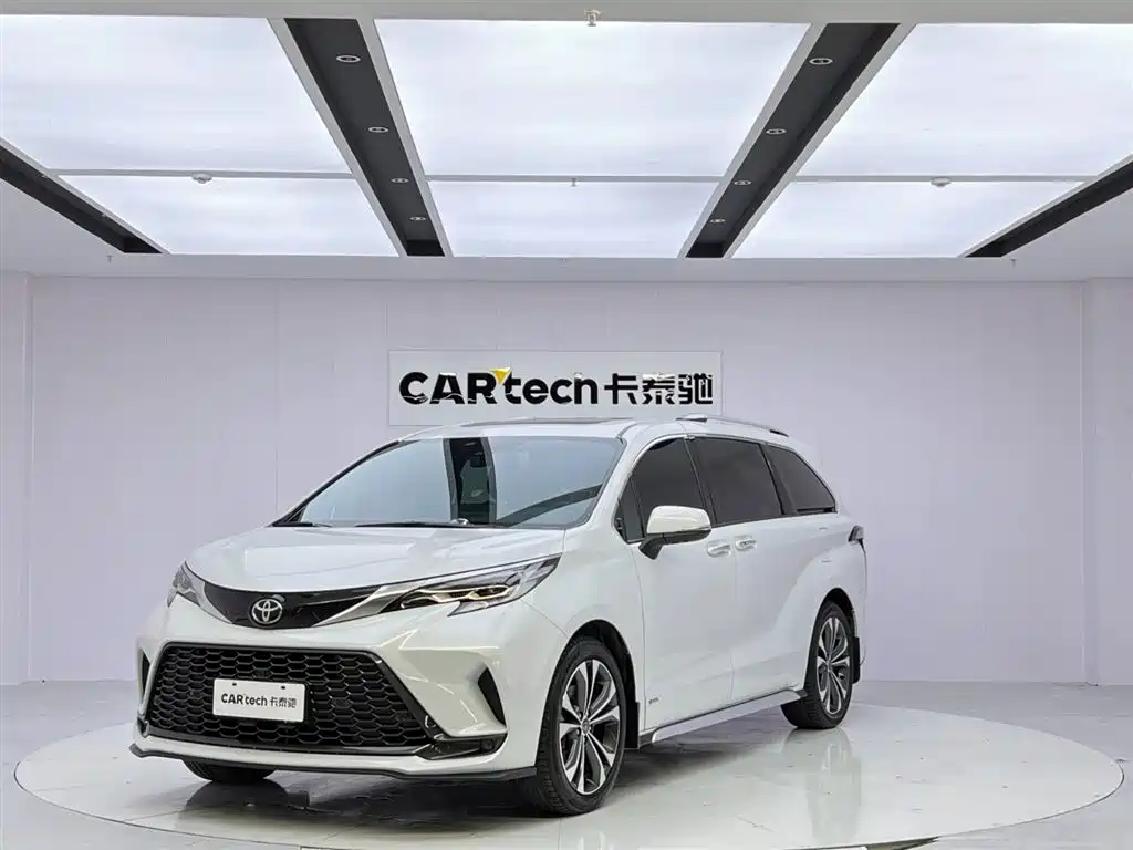 Фото 1 - Toyota Granvia