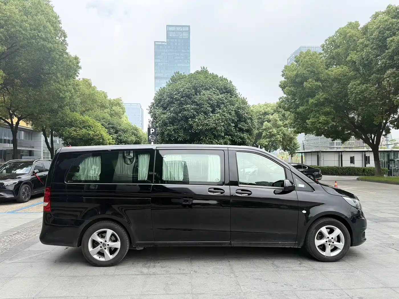 Mercedes-Benz Vito 2018 2.0T Business Edition China VI фото 6