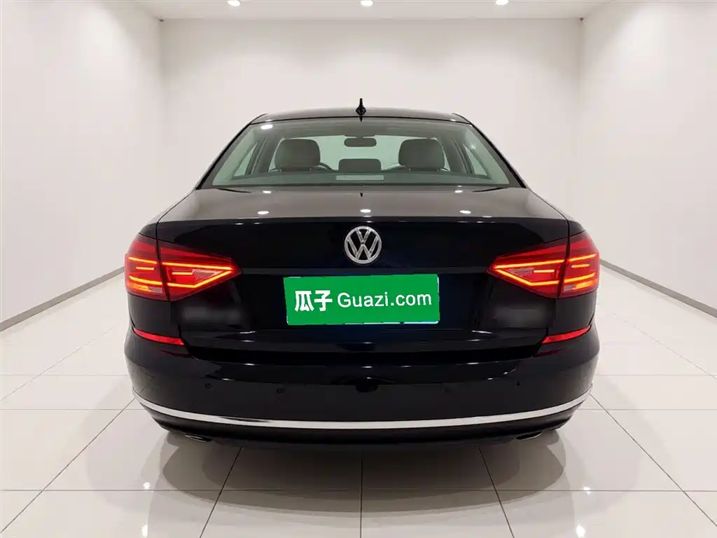 Volkswagen Passat 2016 330TSI DSG Honor Edition фото 6