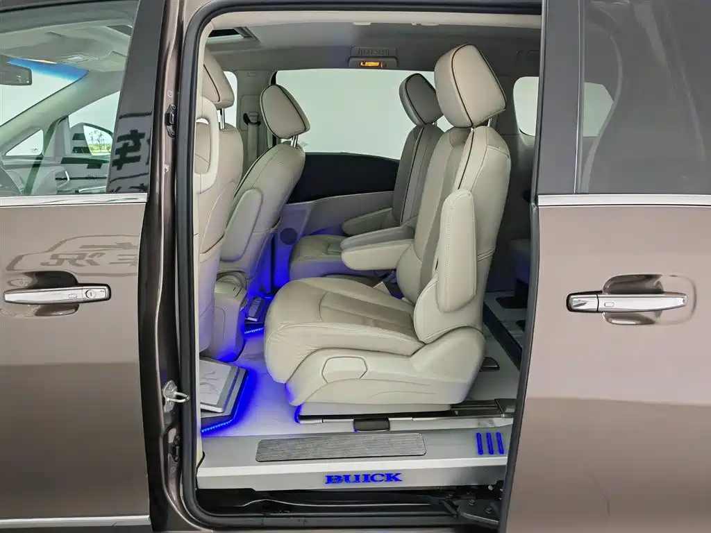 Buick GL8 2021 Land Business Class 652T Luxury фото 15