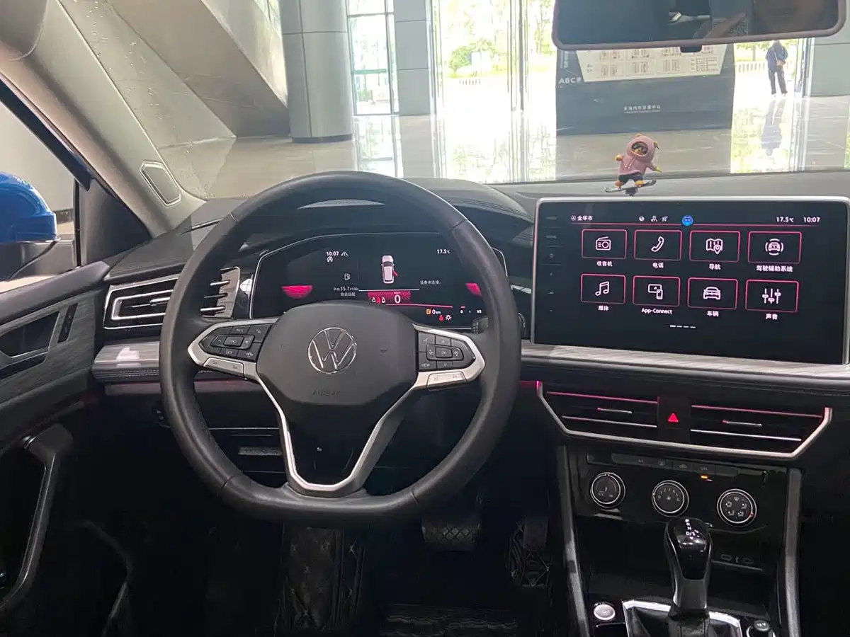 Volkswagen Sagitar 2023 300TSI DSG Surpassing Edition фото 12