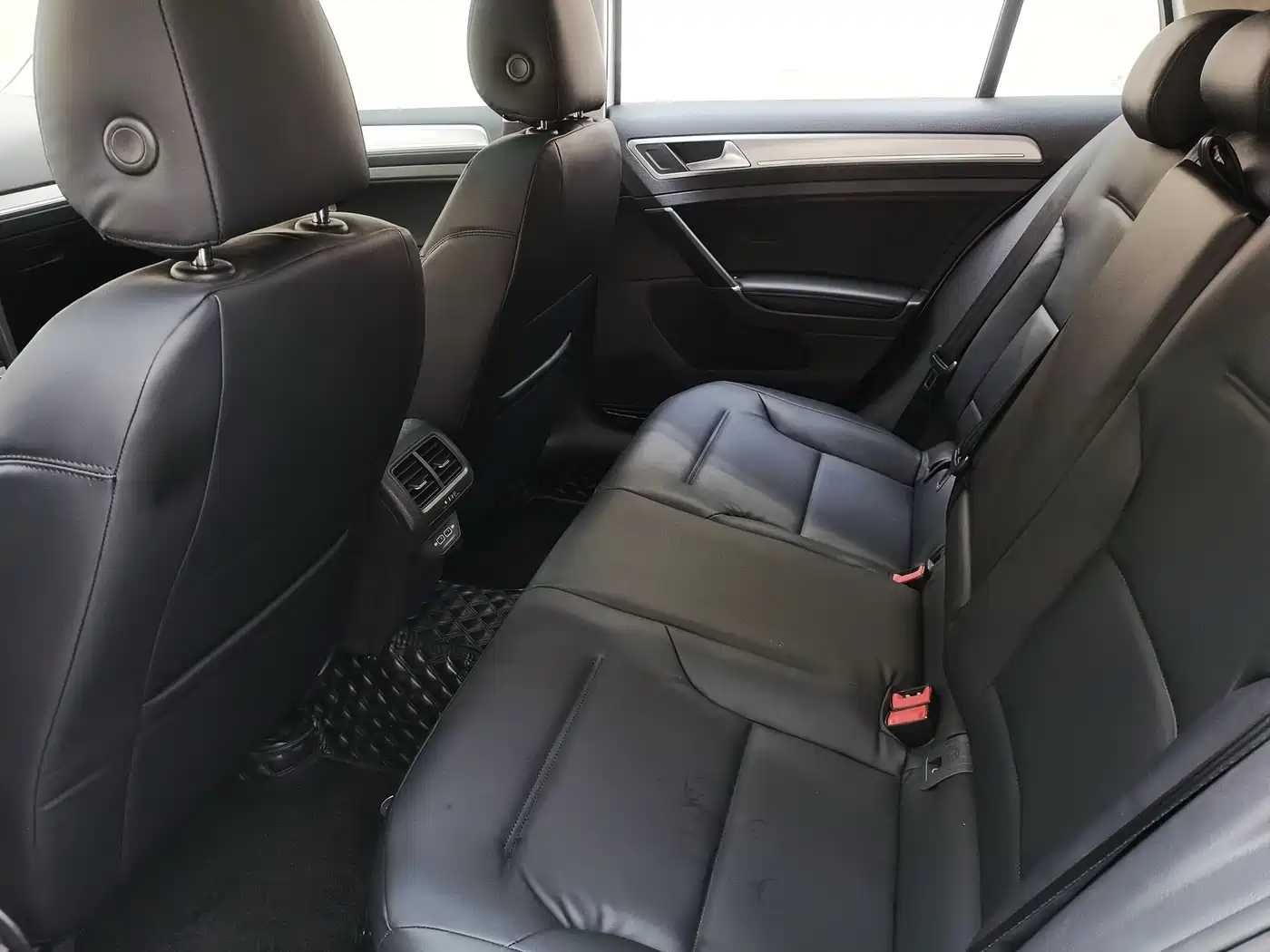 Volkswagen Golf 2020 280TSI DSG Comfort фото 8