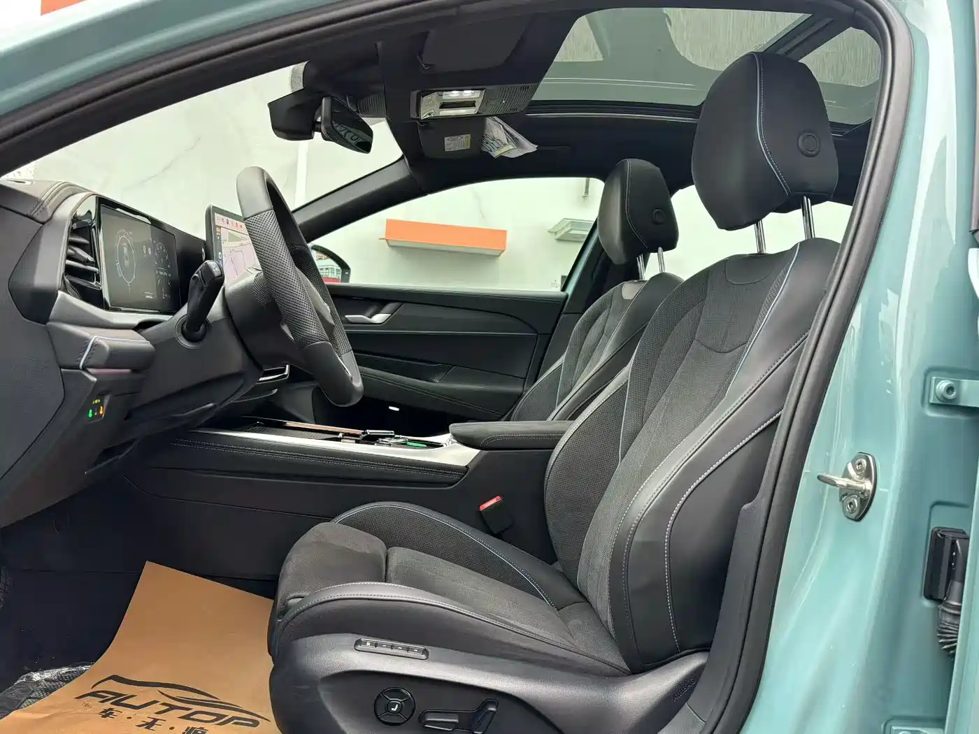 Volkswagen Passat 2025 Model Pro 380TSI Starlight Dragon Premium Edition фото 4
