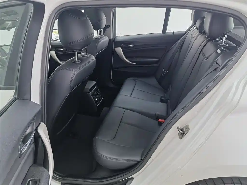 BMW 1 Series (Import) 2013 Facelift 118i Leading Model фото 15
