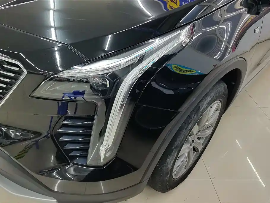 Cadillac XT4 2022 28T FWD Luxury фото 5