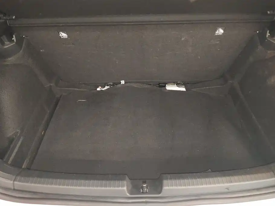 Volkswagen Polo 2019 Plus 1.5L Automatic Colorful Tech Edition фото 4