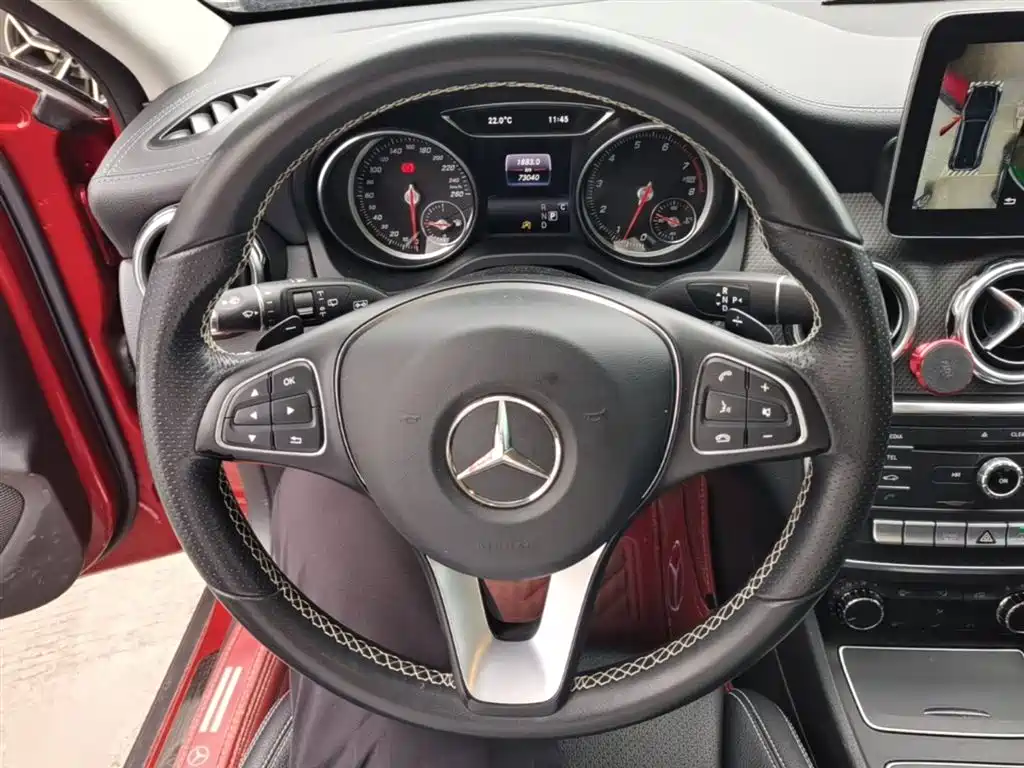 Mercedes-Benz GLA 2017 GLA 200 Fashion фото 11
