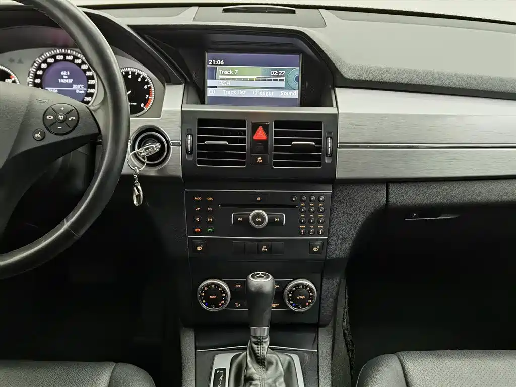 Mercedes-Benz GLK-Class 2012 GLK 300 4MATIC Dynamic фото 12