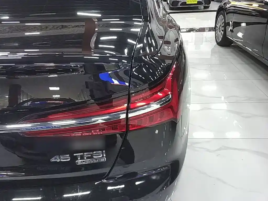 Audi A6L 2023 45 TFSI quattro Premium Dynamic фото 8