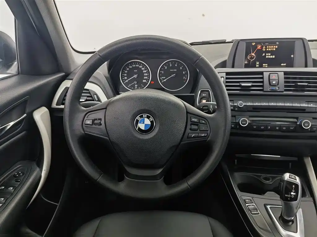 BMW 1 Series (Import) 2013 Facelift 118i Leading Model фото 11
