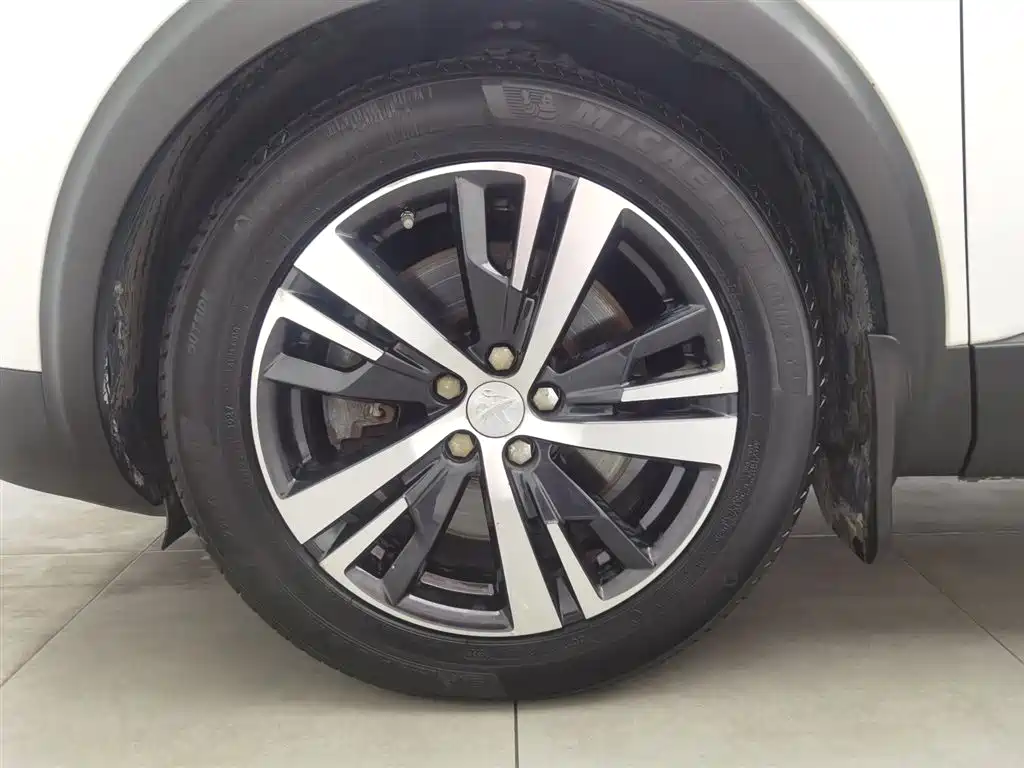 Peugeot 5008 2017 380THP 7-seat Elite Edition фото 17