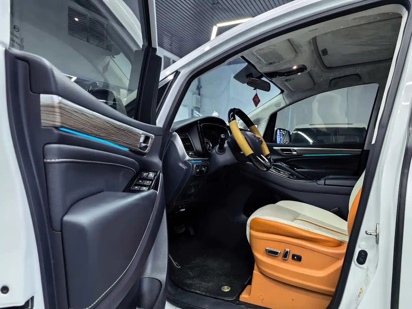 GAC Trumpchi Trumpchi M8 2023 Leading Series 390T Premium Edition фото 4