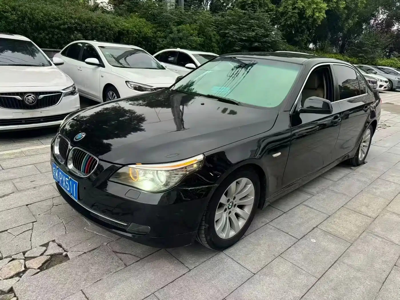 Фото 1 - BMW 5 Series
