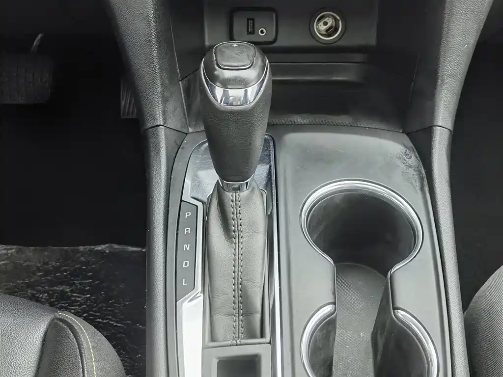 Chevrolet Equinox 2019 535T Auto Galloping Edition China V фото 13