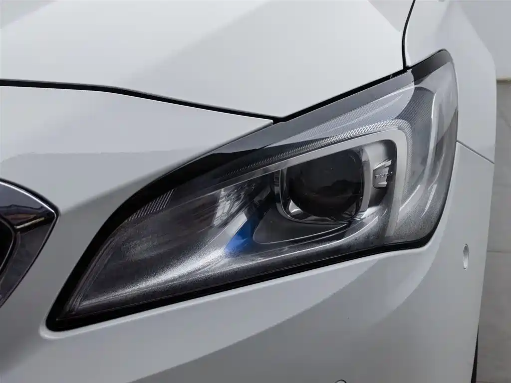 Buick Verano 2015 Sedan 20T Dual-clutch Elite фото 7