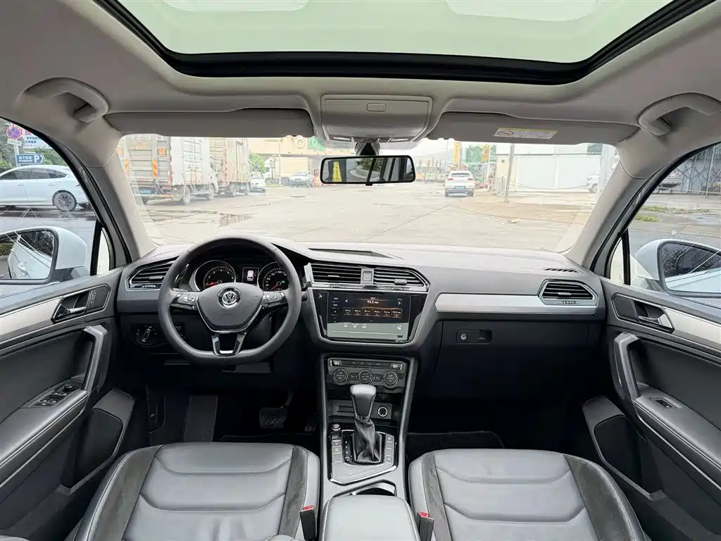 Volkswagen Tiguan L 2020 330TSI Auto 2WD Panorama Comfort China VI фото 8
