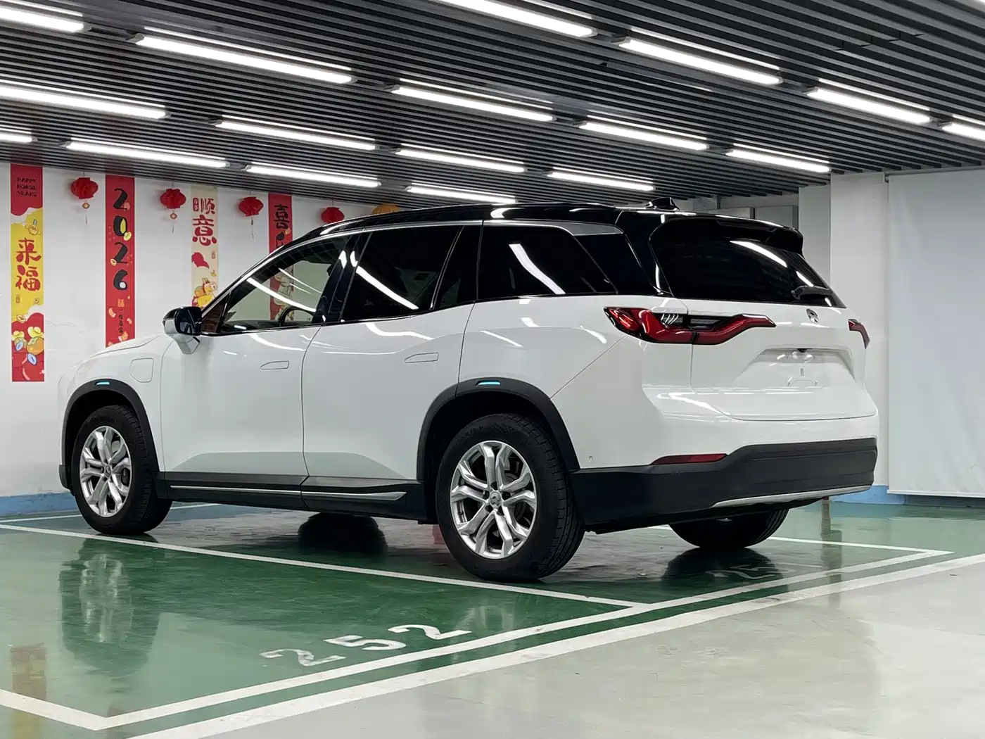 NIO ES8 2019 2018 355KM Base Model 7-Seater Version