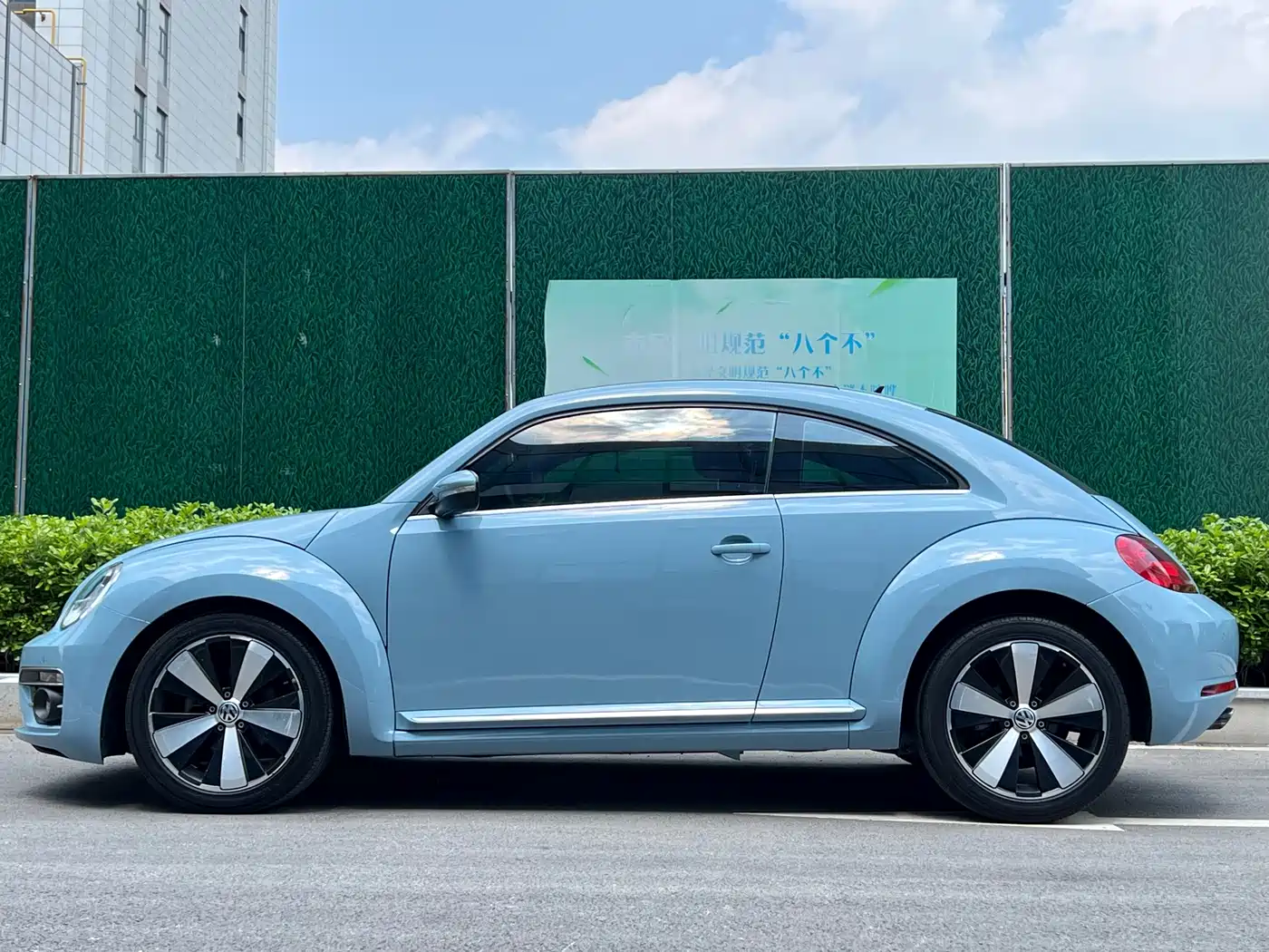 Фото 3 - Volkswagen Beetle