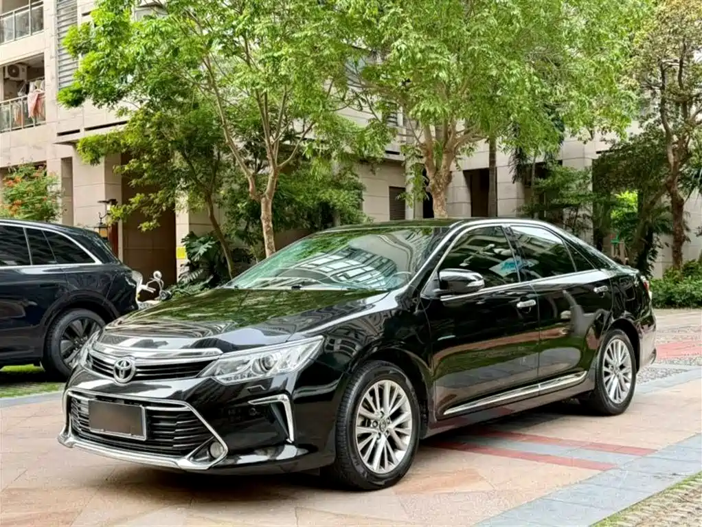 Toyota Camry 2016 2.5G 10th Anniversary Luxury Navigation Edition