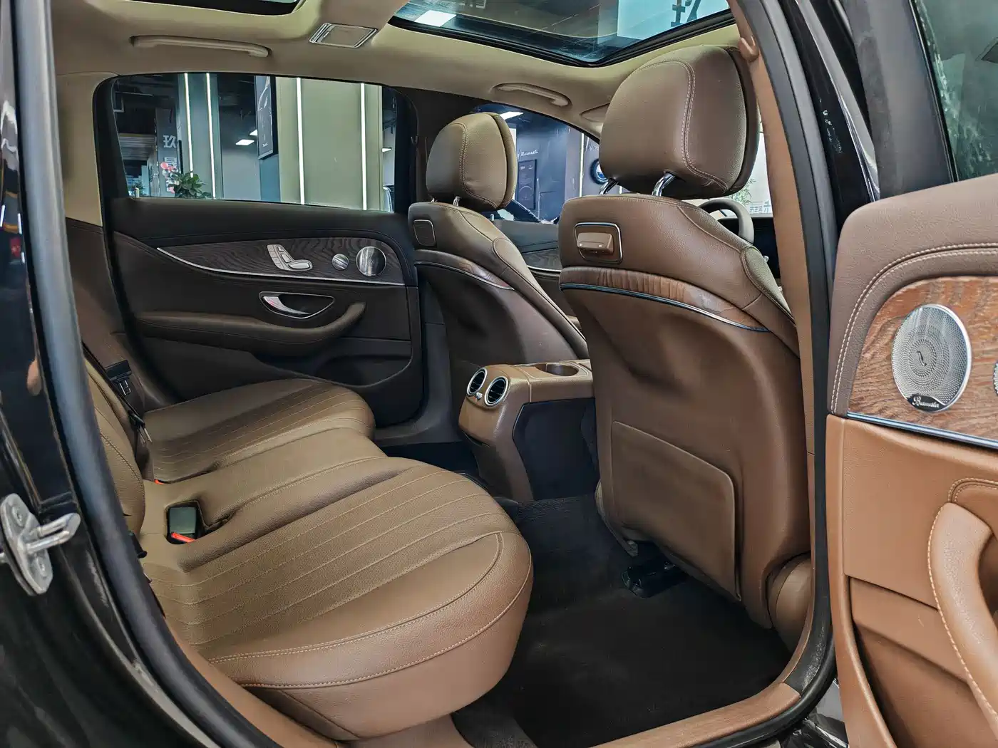 Mercedes-Benz E-Class 2020 Facelift E 300 L Exclusive фото 11