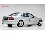 صورة 3 - Mercedes-Benz E-Class