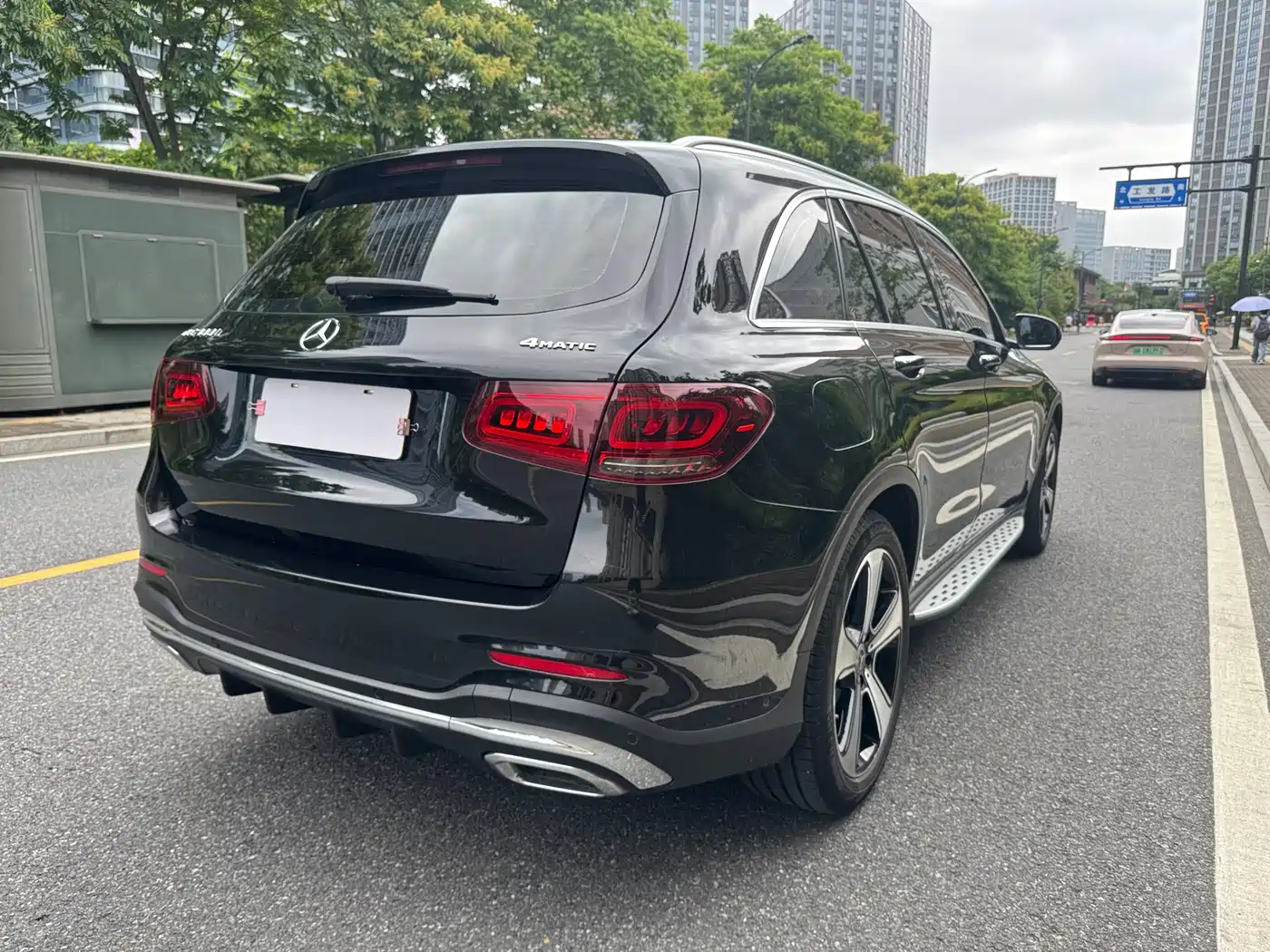 Mercedes-Benz GLC 2022 Facelift GLC 300 L 4MATIC Dynamic Collector's Edition фото 5
