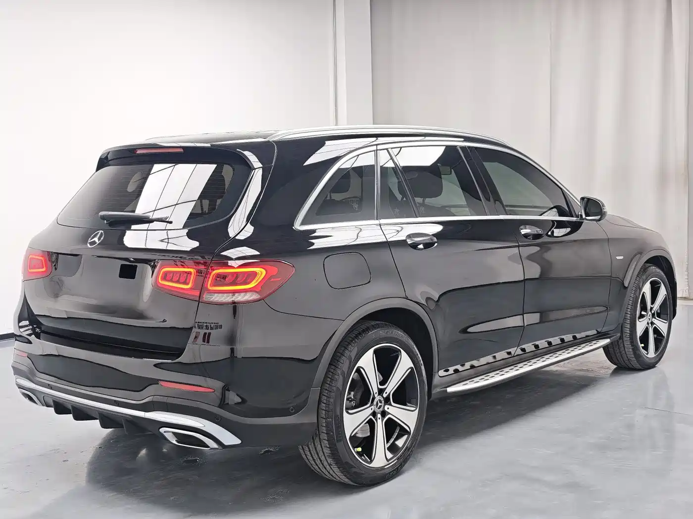 MERCEDES-BENZ GLC