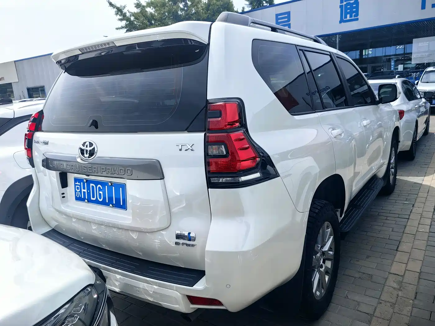 Toyota Prado 2018 3.5L Auto TX-L фото 2