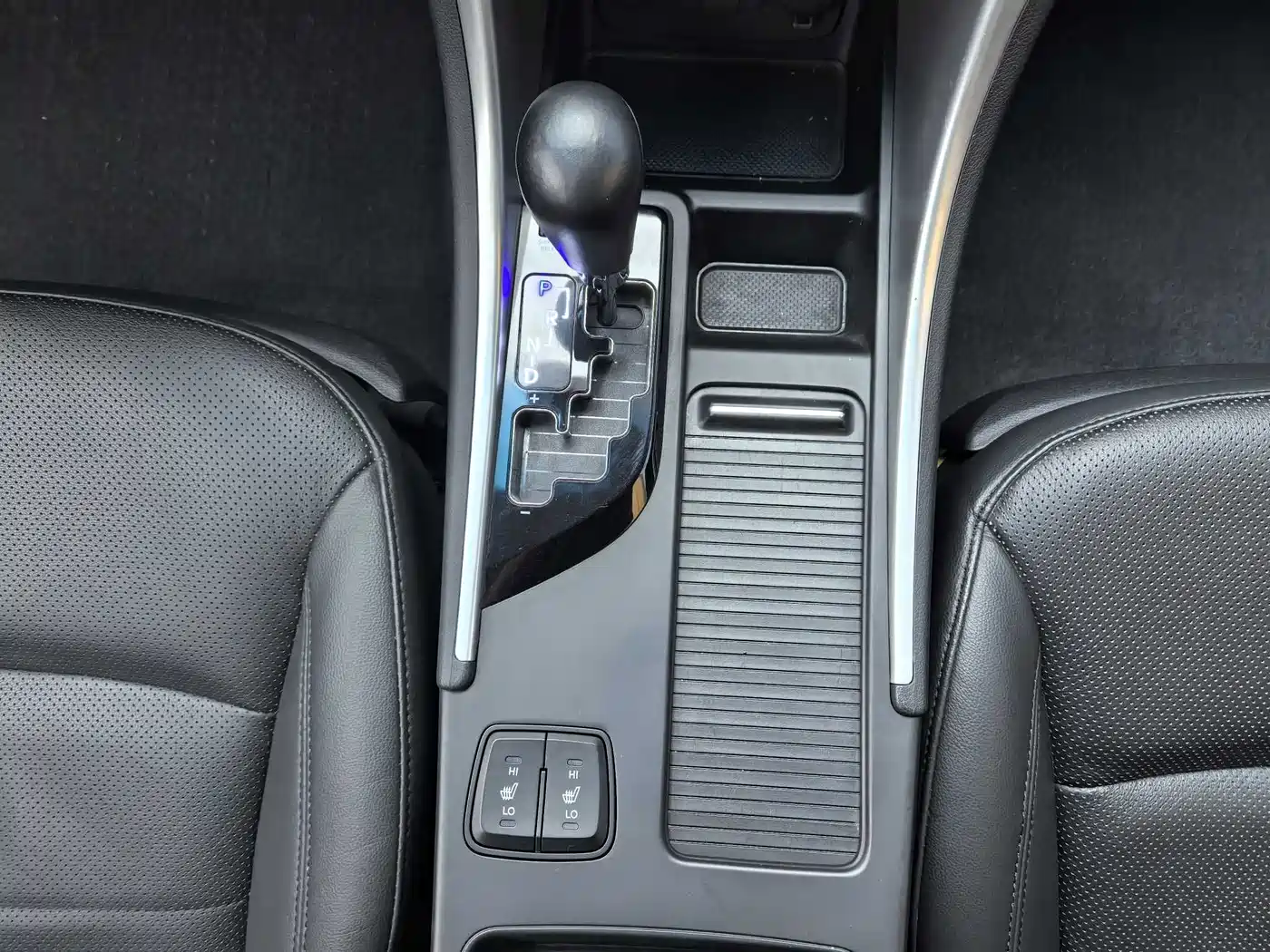 Hyundai Sonata 2014 2.4L Automatic Leading Edition China IV фото 16