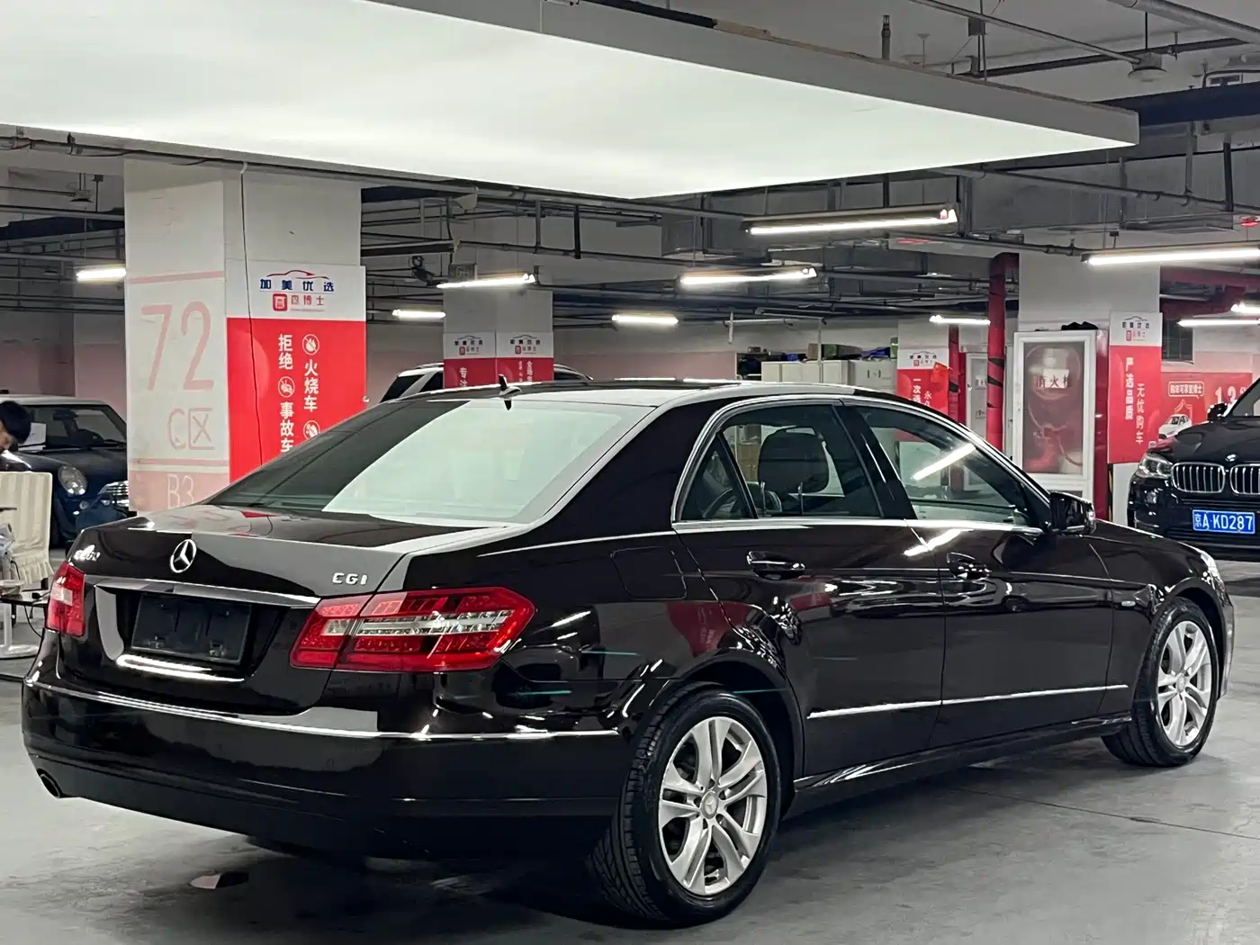 Mercedes-Benz E-Class (Import) 2010 E 260 CGI Fashion фото 4