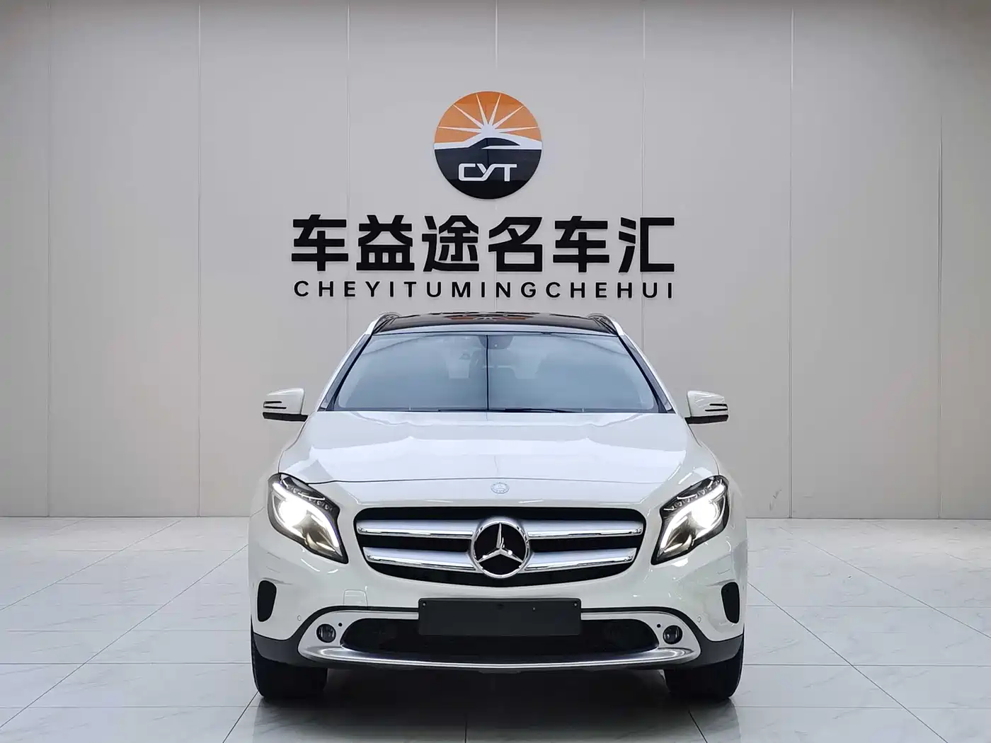 Mercedes-Benz GLA (Import) 2015 GLA 200 фото 2