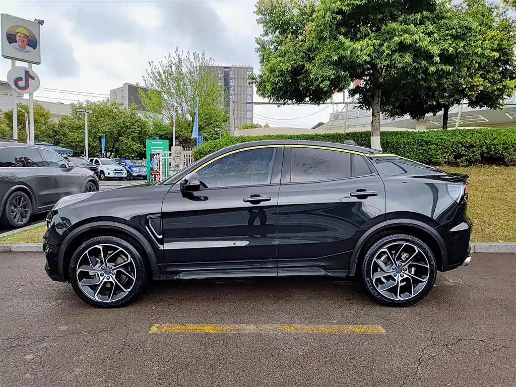 Lynk & Co 05 2022 2.0TD 2WD Shine Halo фото 3