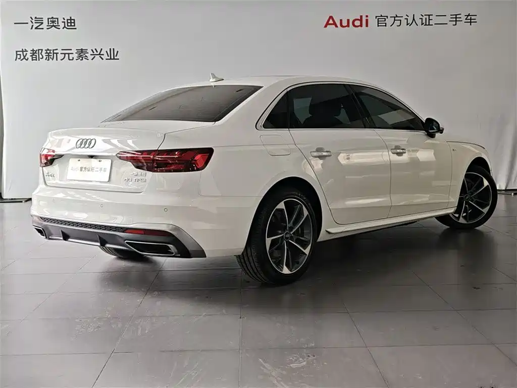 Audi A4L 2022 40 TFSI Fashion Dynamic фото 4