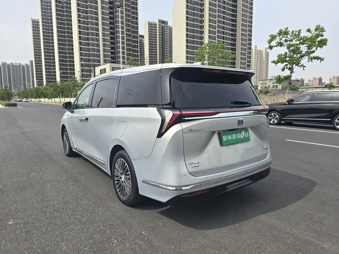 Buick GL8 New Energy 2024 Landglory Luxury Edition 7-Seater фото 7