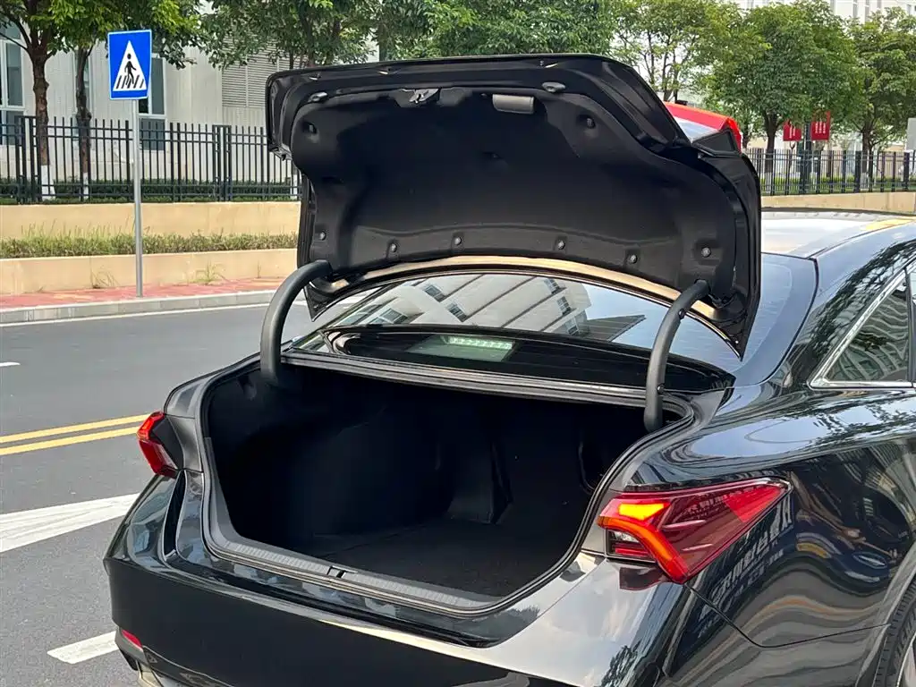 Toyota Avalon 2019 2.0L Progressive Edition (China VI) фото 28